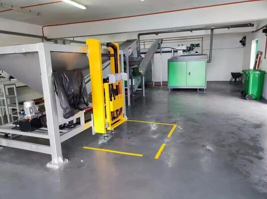 Niedrogi sprzęt elektryczny do kompostowania przemysłowego 1000 kg Codzienna zdolność przetwarzania 24h Cykl przetwarzania Rozkład drobnoustrojów